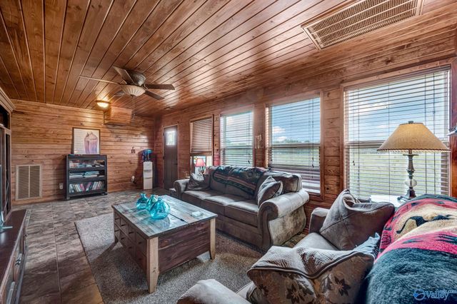 5640 County Road 108, Town Creek, AL 35672