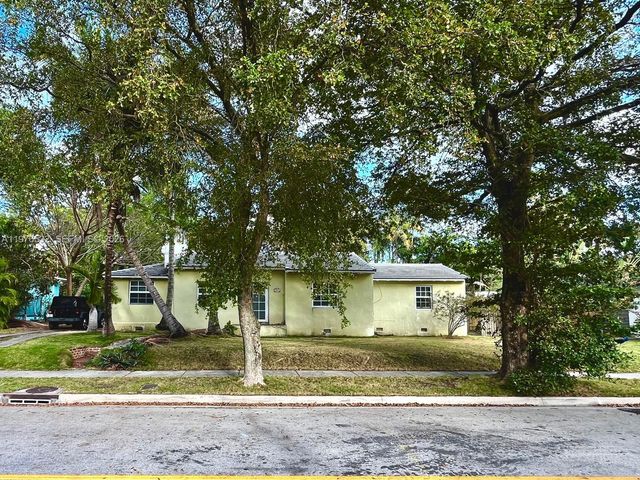 901 NW 10th Ct, Miami, FL 33136