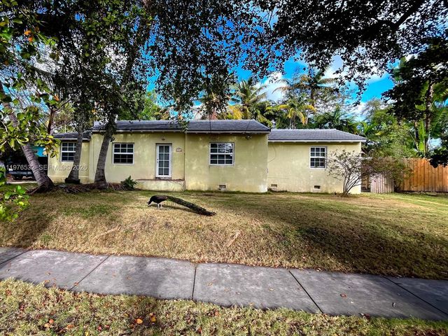 901 NW 10th Ct, Miami, FL 33136