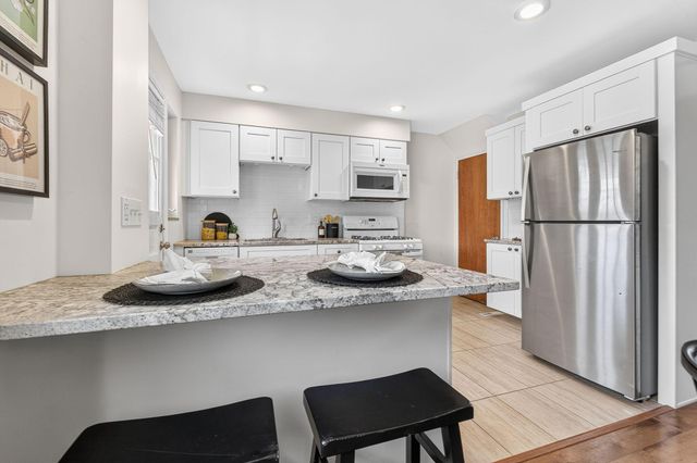 1866 Northwest Boulevard, 16D, Columbus, OH 43212