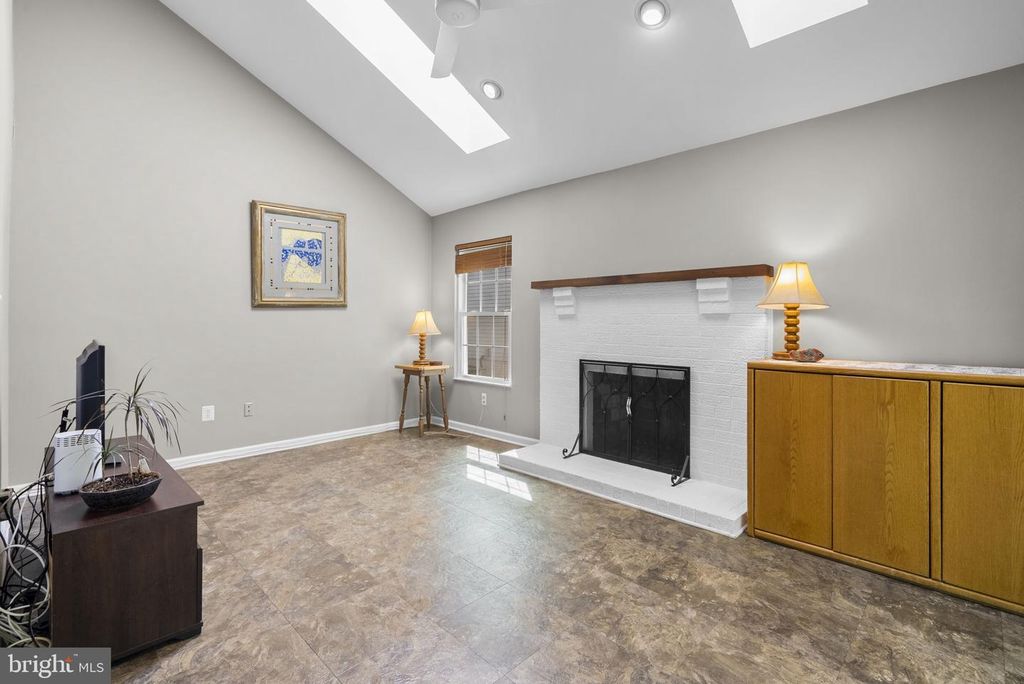 Image 15 of property listing at 3128 MEMORY LN, Silver Spring, MD 20904