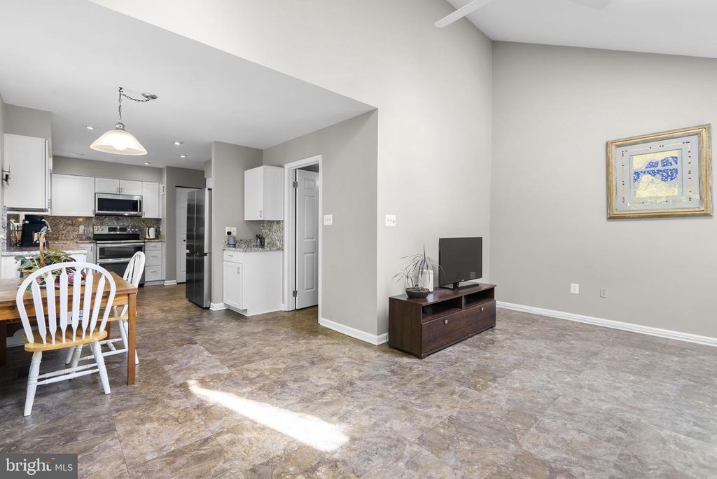 Image 16 of property listing at 3128 MEMORY LN, Silver Spring, MD 20904