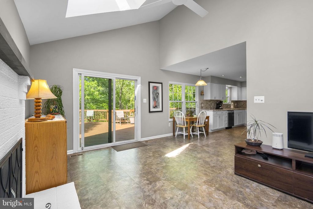 Image 18 of property listing at 3128 MEMORY LN, Silver Spring, MD 20904