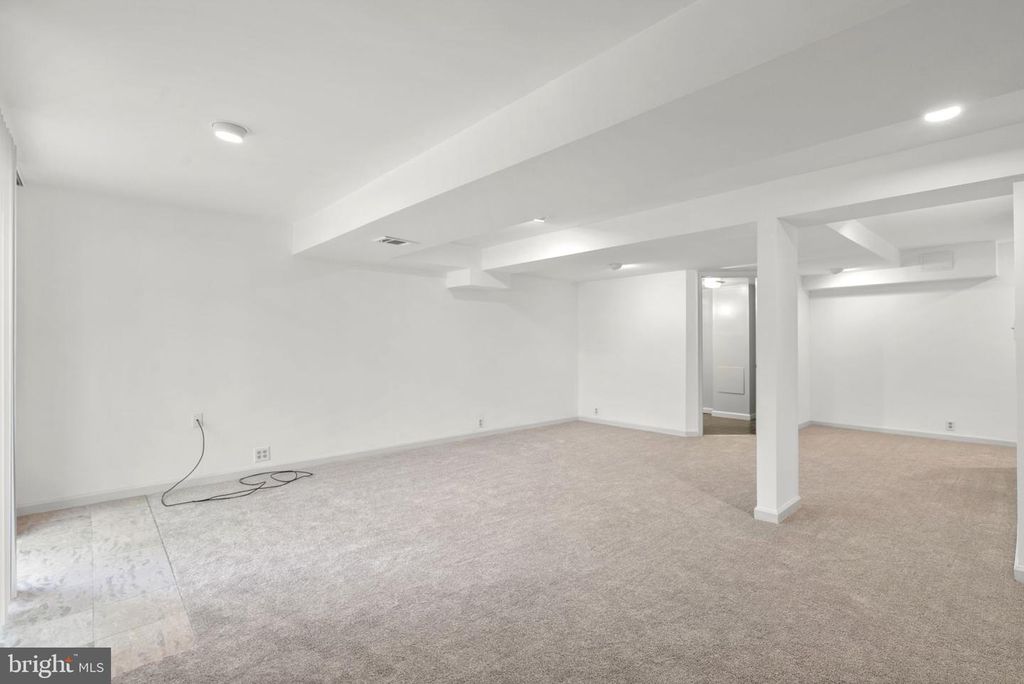 Image 37 of property listing at 3128 MEMORY LN, Silver Spring, MD 20904