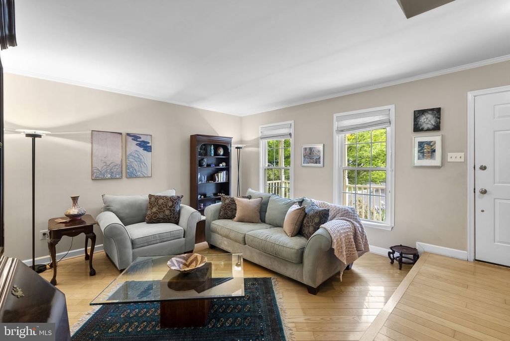 Image 8 of property listing at 3128 MEMORY LN, Silver Spring, MD 20904