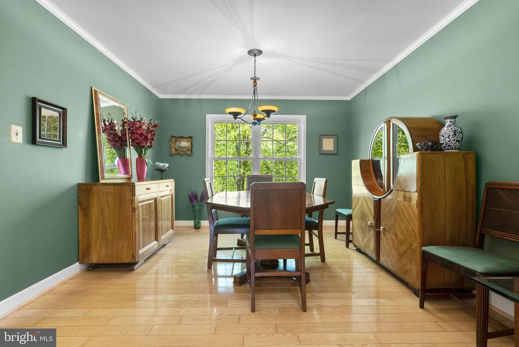 Image 9 of property listing at 3128 MEMORY LN, Silver Spring, MD 20904