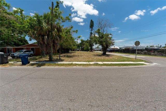 1206 27TH AVENUE W, Bradenton, FL 34205