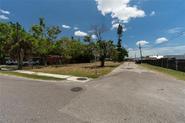 1206 27TH AVENUE W, Bradenton, FL 34205