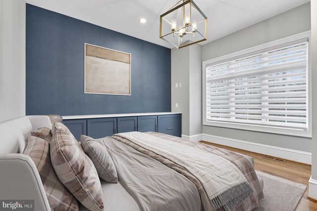 7002 RIVER OAKS DR, Mclean, VA 22101