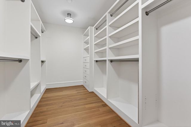 7002 RIVER OAKS DR, Mclean, VA 22101