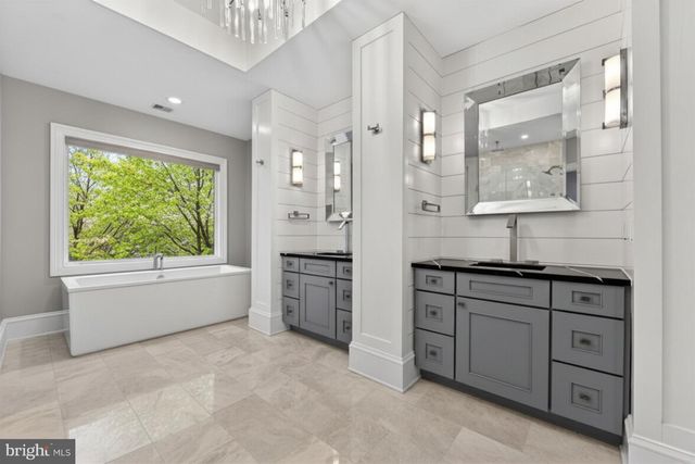 7002 RIVER OAKS DR, Mclean, VA 22101