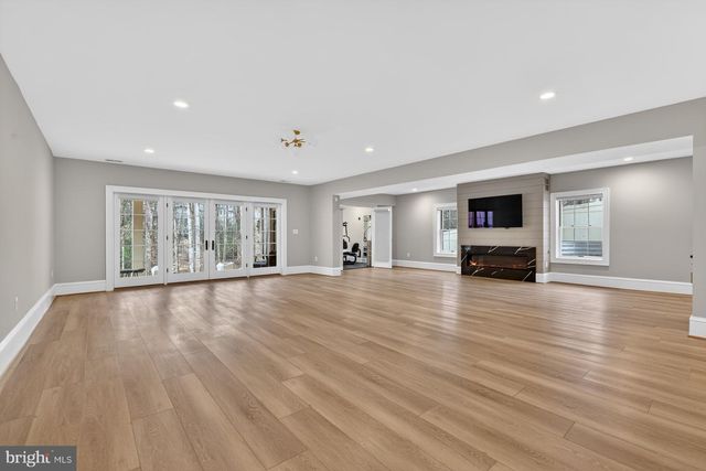 7002 RIVER OAKS DR, Mclean, VA 22101