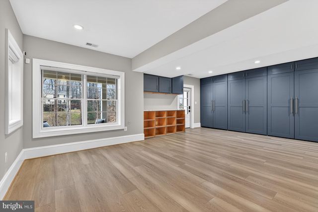 7002 RIVER OAKS DR, Mclean, VA 22101