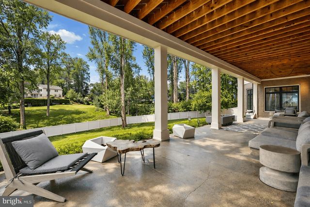 7002 RIVER OAKS DR, Mclean, VA 22101