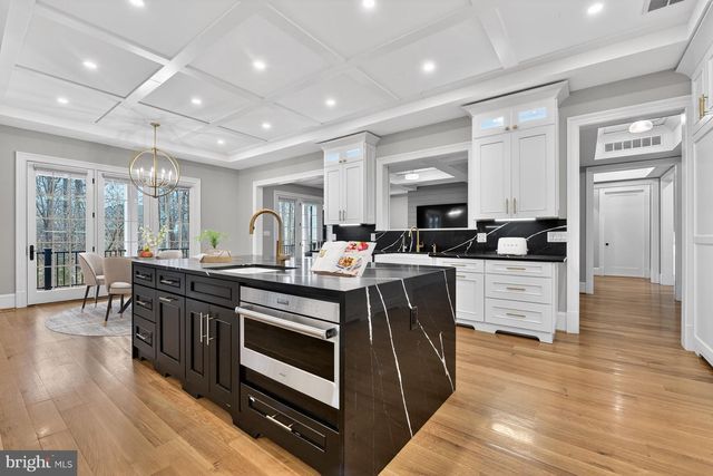 7002 RIVER OAKS DR, Mclean, VA 22101