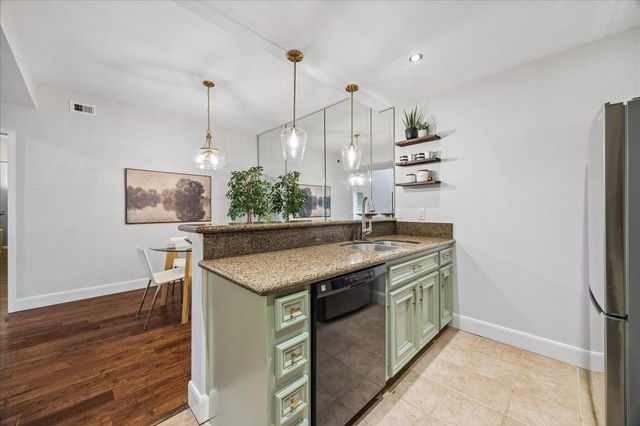 11711 Memorial Drive 272, Houston, TX 77024