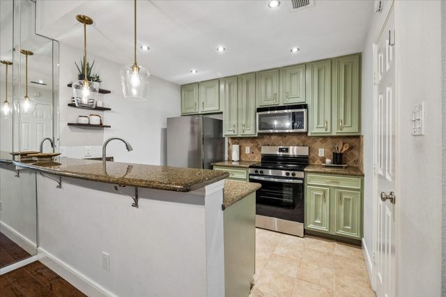 11711 Memorial Drive 272, Houston, TX 77024