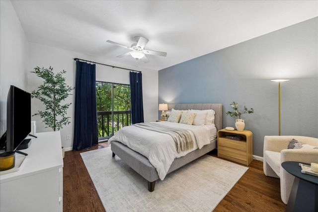 11711 Memorial Drive 272, Houston, TX 77024