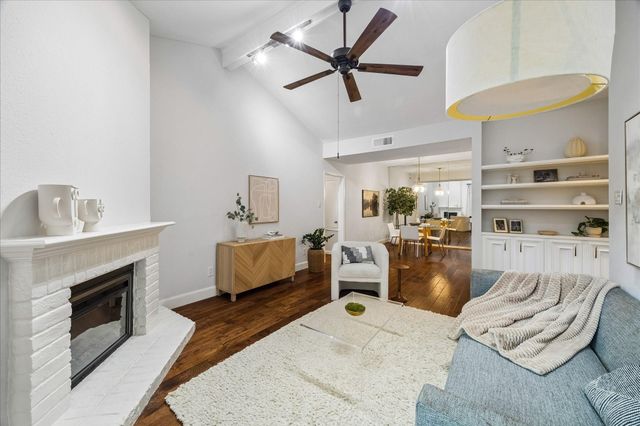 11711 Memorial Drive 272, Houston, TX 77024