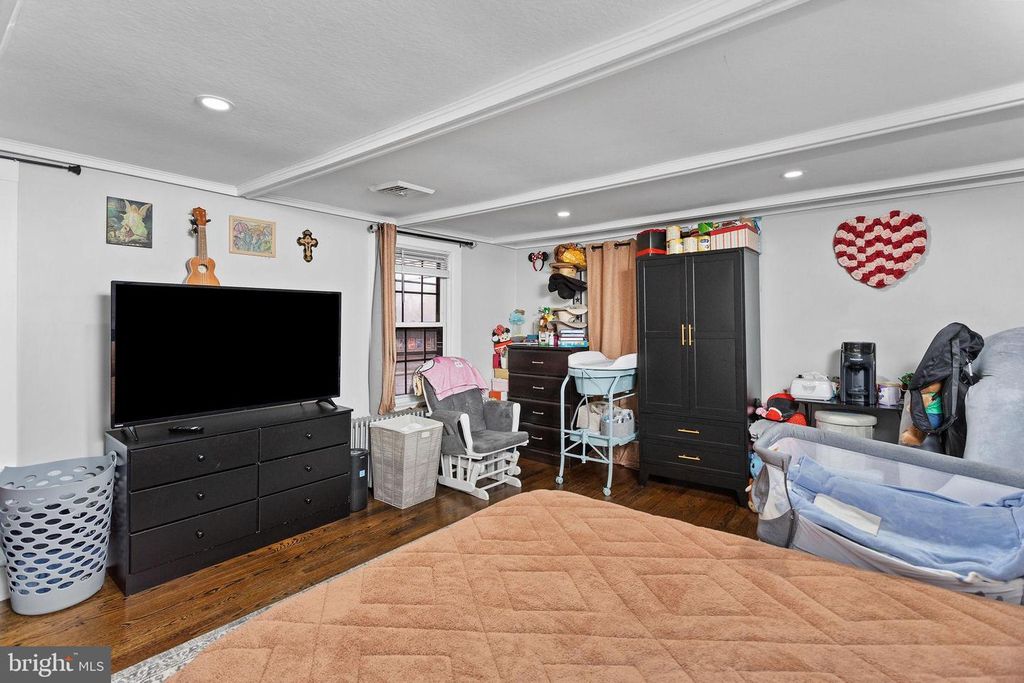 Image 15 of property listing at 11 MAIN ST, Englishtown, NJ 07726