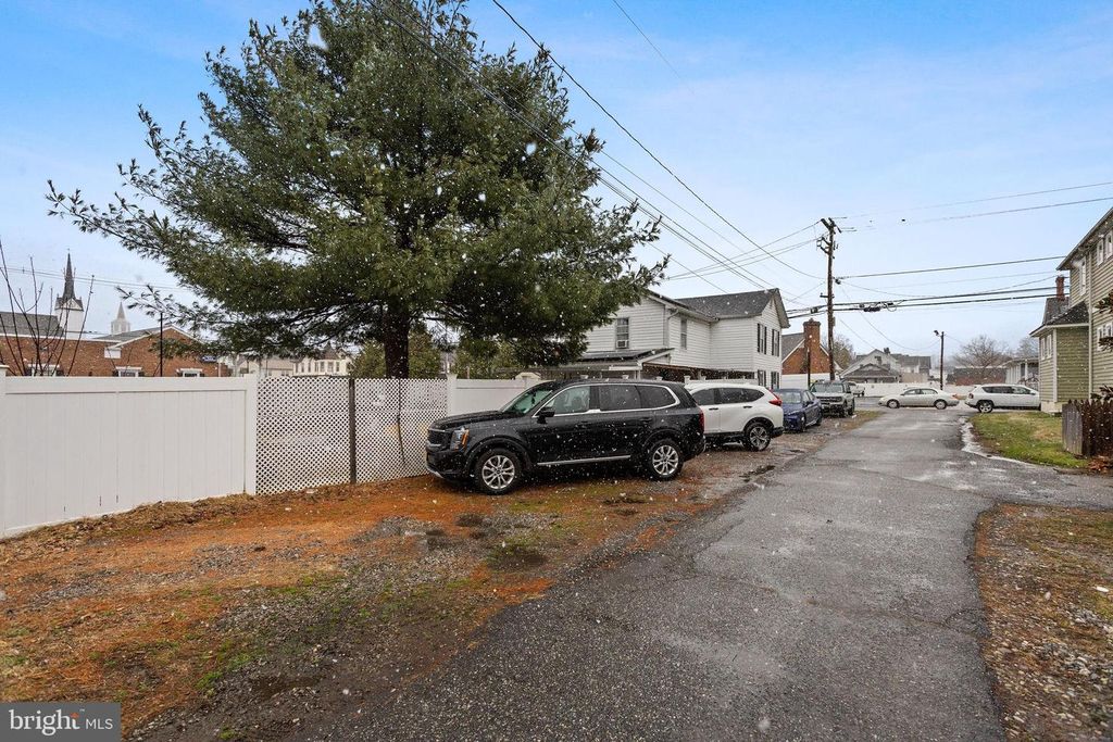 Image 19 of property listing at 11 MAIN ST, Englishtown, NJ 07726