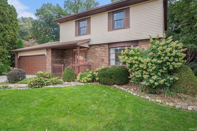 17633 Cobblestone Court, South Bend, IN 46635