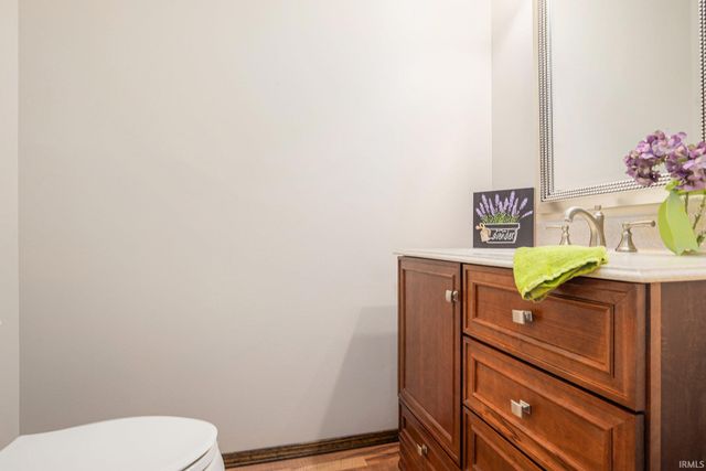 17633 Cobblestone Court, South Bend, IN 46635