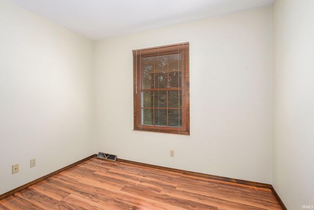 17633 Cobblestone Court, South Bend, IN 46635