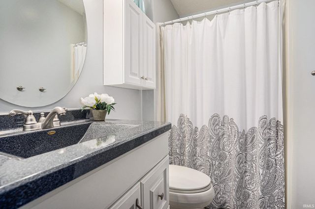 17633 Cobblestone Court, South Bend, IN 46635