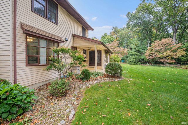 17633 Cobblestone Court, South Bend, IN 46635