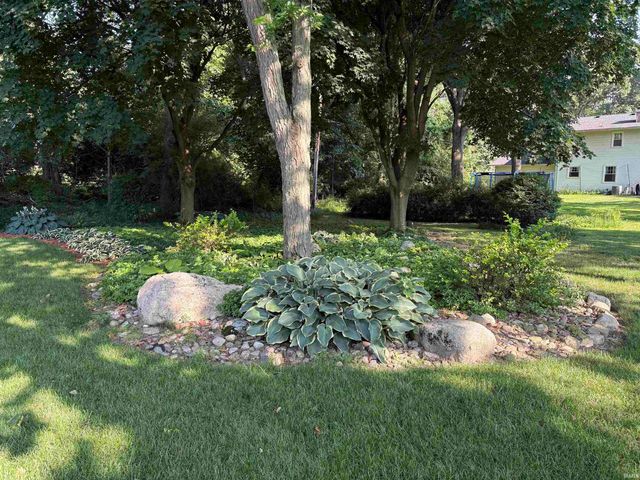 17633 Cobblestone Court, South Bend, IN 46635