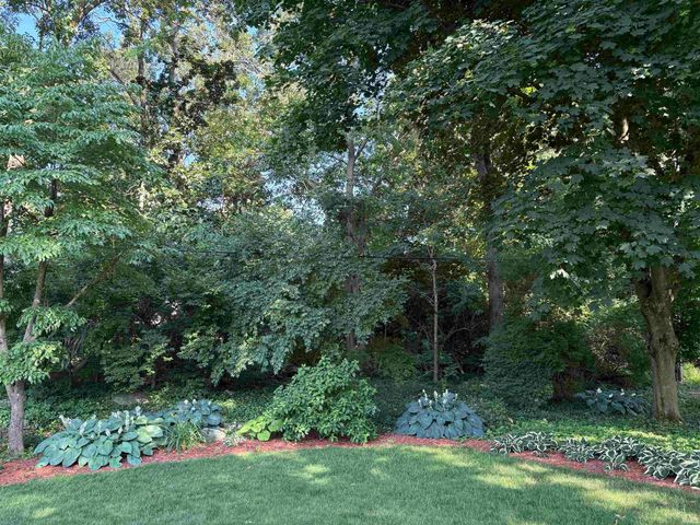 17633 Cobblestone Court, South Bend, IN 46635