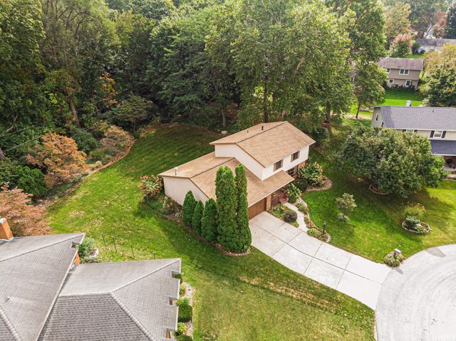 17633 Cobblestone Court, South Bend, IN 46635