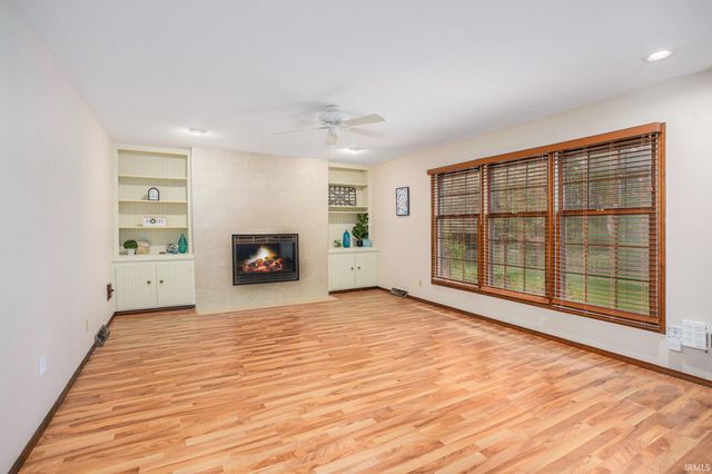 17633 Cobblestone Court, South Bend, IN 46635