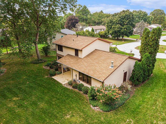 17633 Cobblestone Court, South Bend, IN 46635