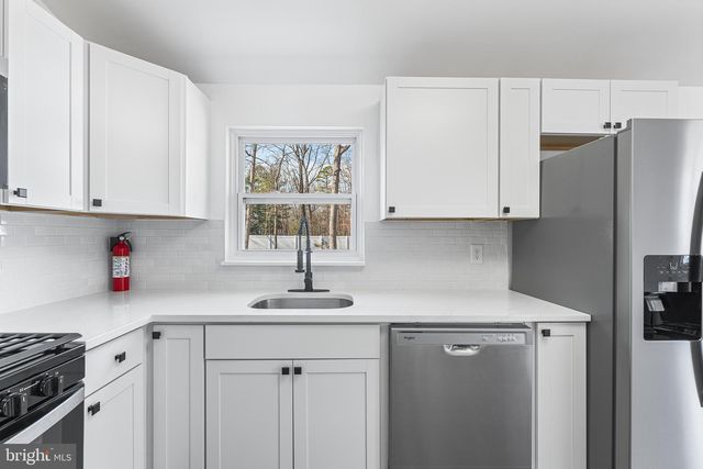 515 CAINS MILL RD, Williamstown, NJ 08094