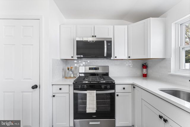 515 CAINS MILL RD, Williamstown, NJ 08094