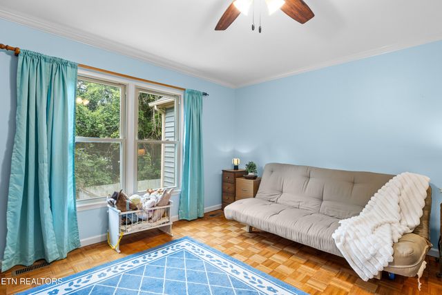 1425 Secretariat Blvd, Knoxville, TN 37931