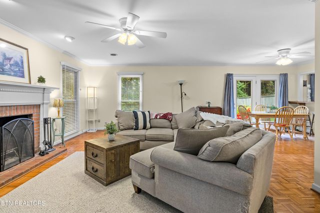 1425 Secretariat Blvd, Knoxville, TN 37931