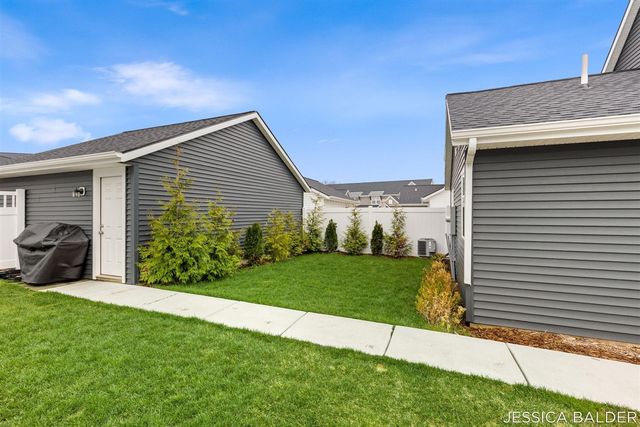 8324 Cooks Corner Drive, Byron Center, MI 49315