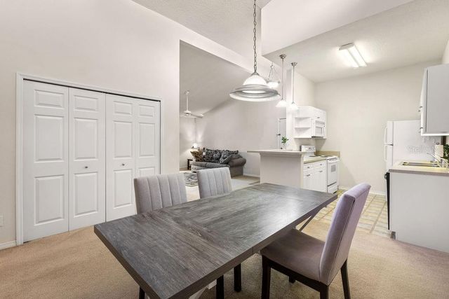 185 PEARL LAKE CAUSEWAY 214, Altamonte Springs, FL 32714