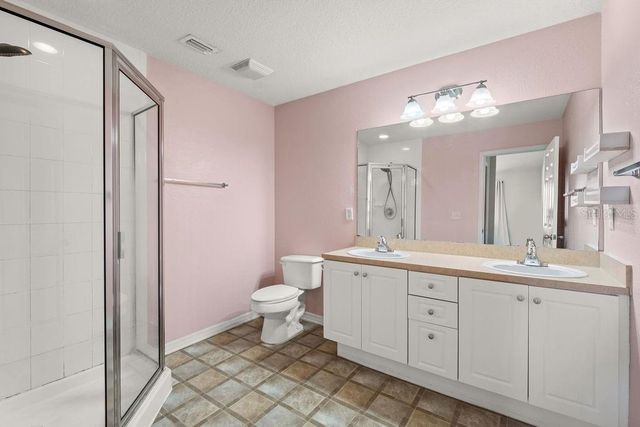 185 PEARL LAKE CAUSEWAY 214, Altamonte Springs, FL 32714