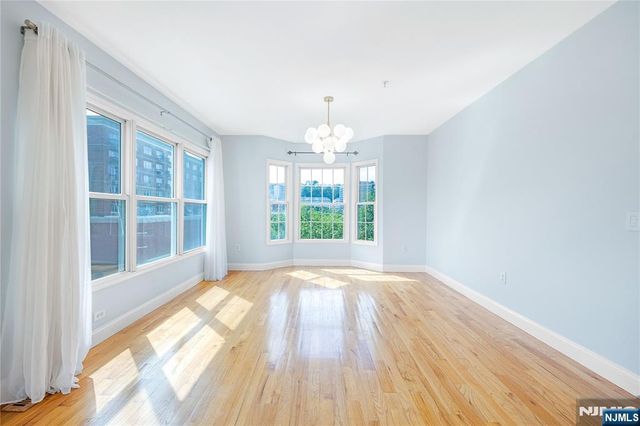 337 The Promenade 337, Edgewater, NJ 07013