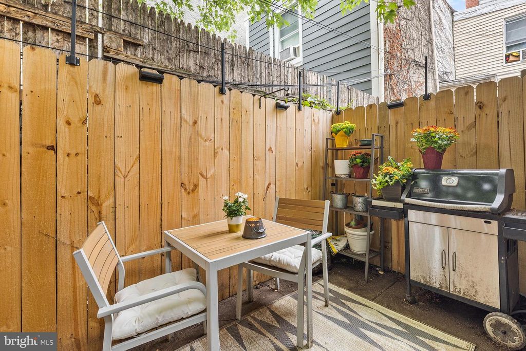 2505 SEPVIVA ST, Philadelphia, PA 19125