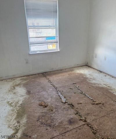 328 Hawthorne Ave, Newark City, NJ 07112