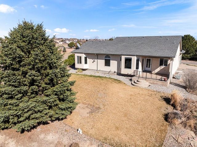 1107 S Papago Dr, Pueblo West, CO 81007