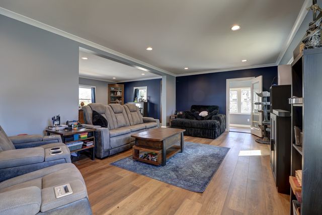 1501 1st Avenue, Sterling, IL 61081