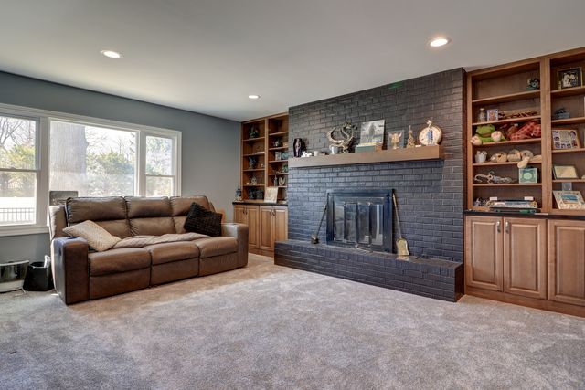 1501 1st Avenue, Sterling, IL 61081