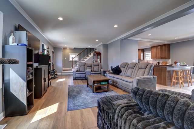 1501 1st Avenue, Sterling, IL 61081