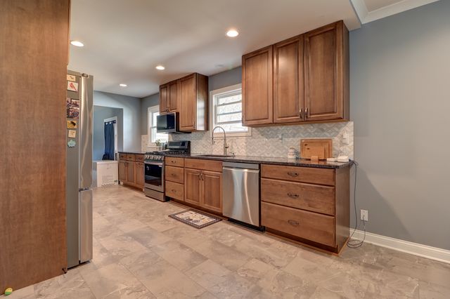 1501 1st Avenue, Sterling, IL 61081